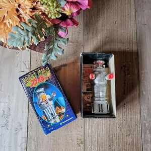 1985 Masudaya Lost in Space Robot YM-3 B-9 Wind up Japanese Toy Figure 80s